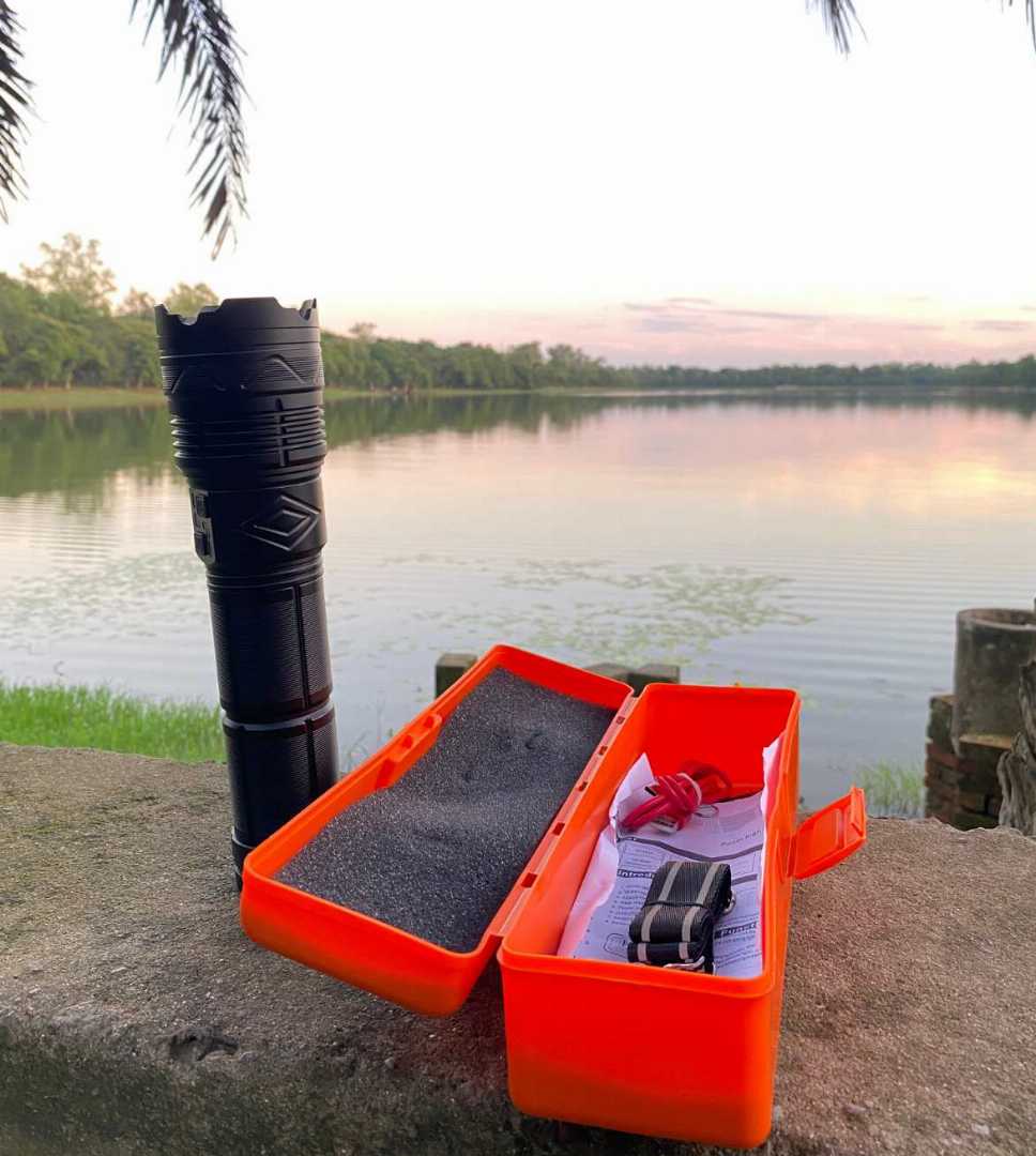 G500,|,2000,Lumens,30W,LED,Zoomable,Flashlight,G500